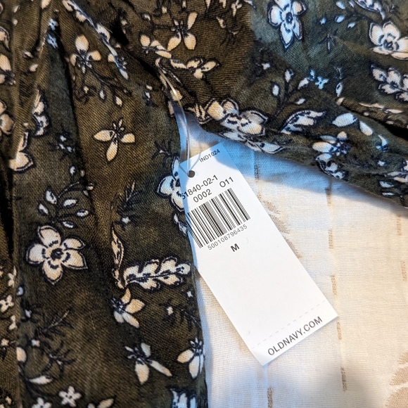 Old navy Floral peasant top with tie med - Picture 2 of 12